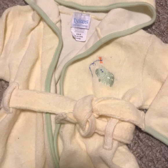 Gender Neutral Baby Robe - Picture 2 of 3